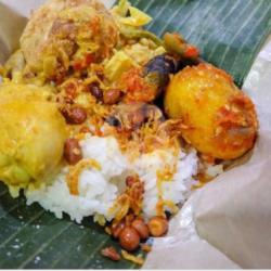 Nasi Telor Bebek Bulet Lengkap