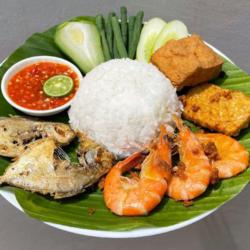 Nasi Tempong Udang Goreng