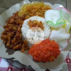 Nasi Uduk Telor Balado