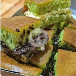 Martabak Manis Pandan Kismis Coklat Susu