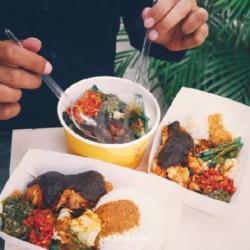 Lunch Box Nasi Rendang