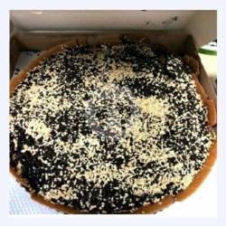 Martabak Pizza Coklat Kacang Wijen