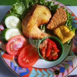 Ayam Goreng Spicy Corner(hanya Paha)  Nasi