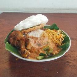 Nasi Pecel Ayam Tempe