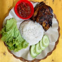 Paket Ekonomis (ayam Bakar Nasi Sambal Lalapan Tempe)