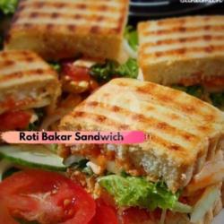 Roti Bakar Sandwich Beef Patty Sapi