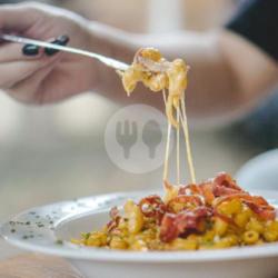 Macaroni Cheese Pengantar