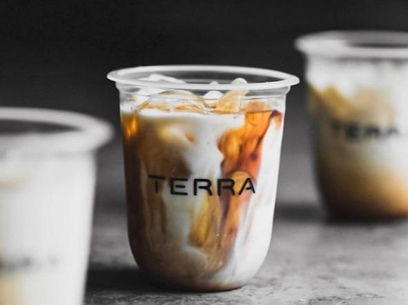 Tetra Coffee & Eatery, Sagan