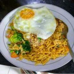 Indomie Goreng   Telor   Sambal   Nasi