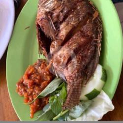 Nila Saos Asam Manis