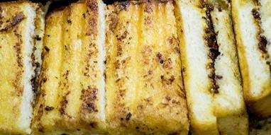 Meranti Roti Roti Bakar Spesial Meranti, Serang - GoFood