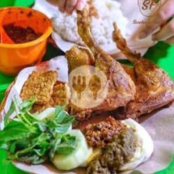 (pkt Super) Tiga Ayam   Dua Nasi   Dua Tahu Dua Tempe