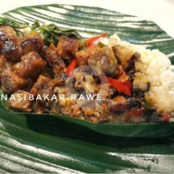 Nasi Bakar Keong Pedas