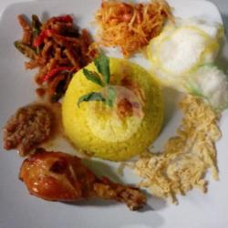 Nasi Kuning Super Komplit