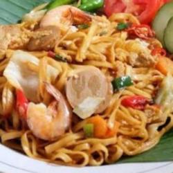 Mie Goreng Seafood Spesial Free Es Teh