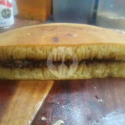Martabak Manis Coklat Susu