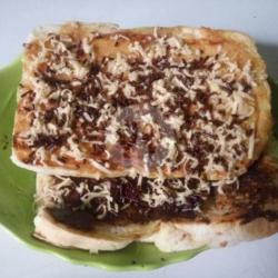 Roti Bakar Selai Kacang Cokat