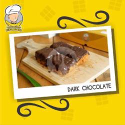 Dark Coklat