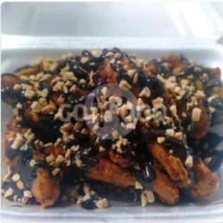 Pisang Glaze Coklat Kacang