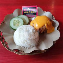 Paket Fried Chicken Regular Cheese Sauce