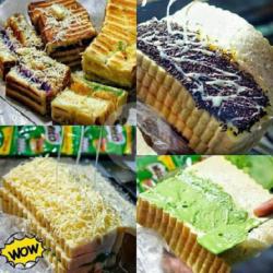 Roti Bakar Spesial Nutela   Coklat Kacang Keju