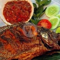 Pecel Ikan Nila Goreng