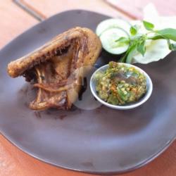 Bebek Goreng Dada Utuh Sambal Cabai Hijau