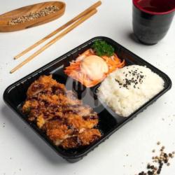 Nasi Bento Katsu Saus Pedas Korea