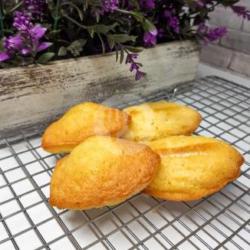 Madeleine Lemon Cake