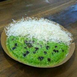 Martabak Manis Pandan Kismis Keju