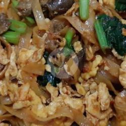 Kwetiau Goreng Telur   Ati Ampela