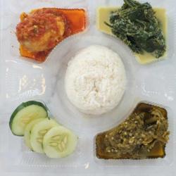 Box Nasi Rames Telor Gulai