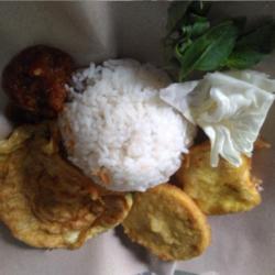 Nasi Telur Tempe Tahu Lalapan Sambal