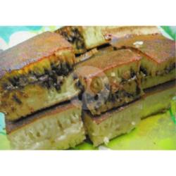 Martabak Strawberry Cokelat Susu