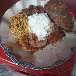 Nasi Campur Bandeng Goreng