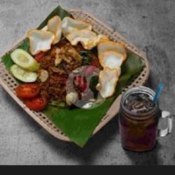 Nasi Goreng Kikil   Es Teh Manis