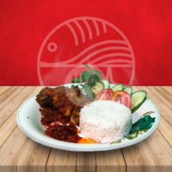 Nasi Ayam Goreng Rempah