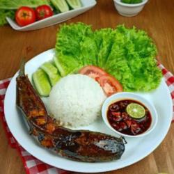 Lele Goreng Bumbu Sambel Kecap   Nasi