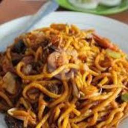 Mie Rempah Telur Sosis