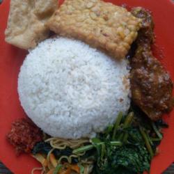 Nasi Sayur, Ayam Bumbu, Tempe Dan Tahu