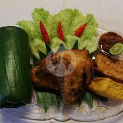 Nasi Timbel Ayam Penyet Komplit