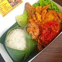 Nasi   Ayam Kremes   Sambel Terasi   Lalapan