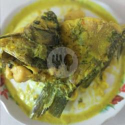 Gulai Ikan Mas Kuning