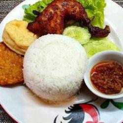 Nasi Ayam Bakar Tempe Dan Tahu Sambel Nagih