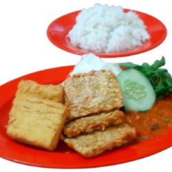 Lalapan Tahu   Nasi