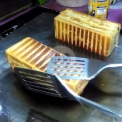 Roti Bakar Nanas - Nanas