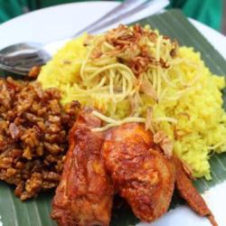 Nasi Kuning Telur