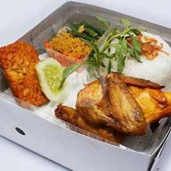 Nasi   Ayam Goreng Box