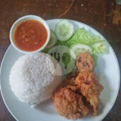 Ayam Geprek   Sambel Lalap   Nasi