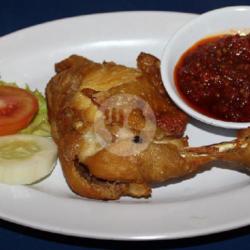 Ayam Penyet Free Es Teh